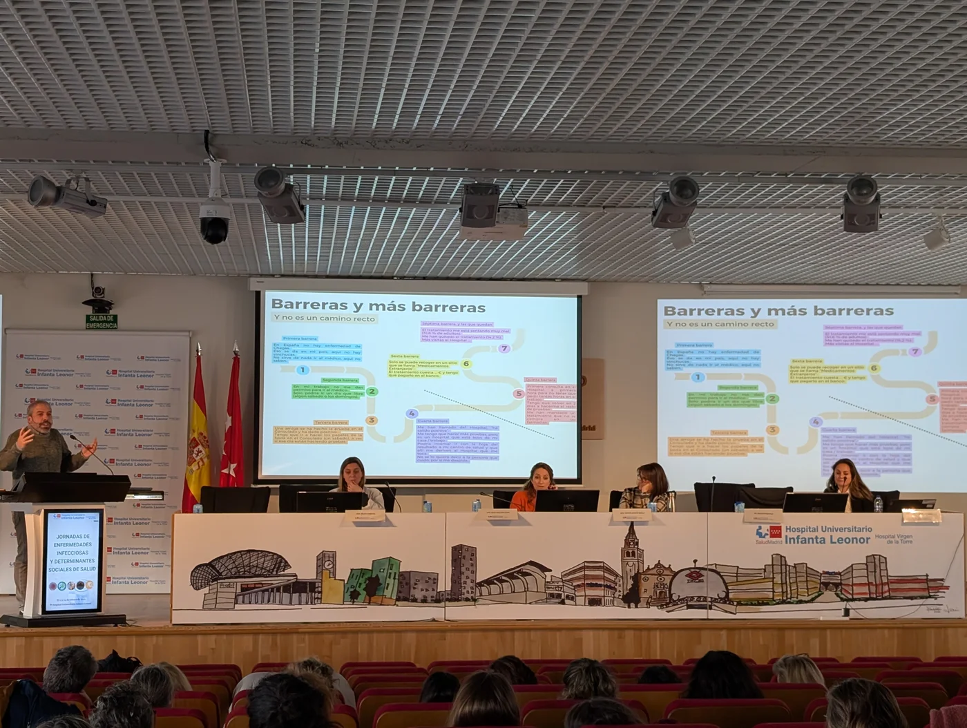 Mesa de debate sobre el acceso al sistema sanitario en las jornadas de 2025